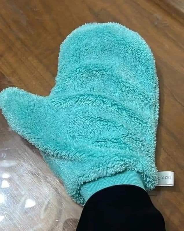 Sweeping Glove (قفاز التراب)