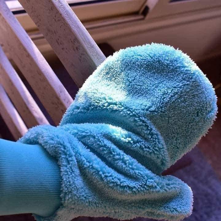 Sweeping Glove (قفاز التراب)