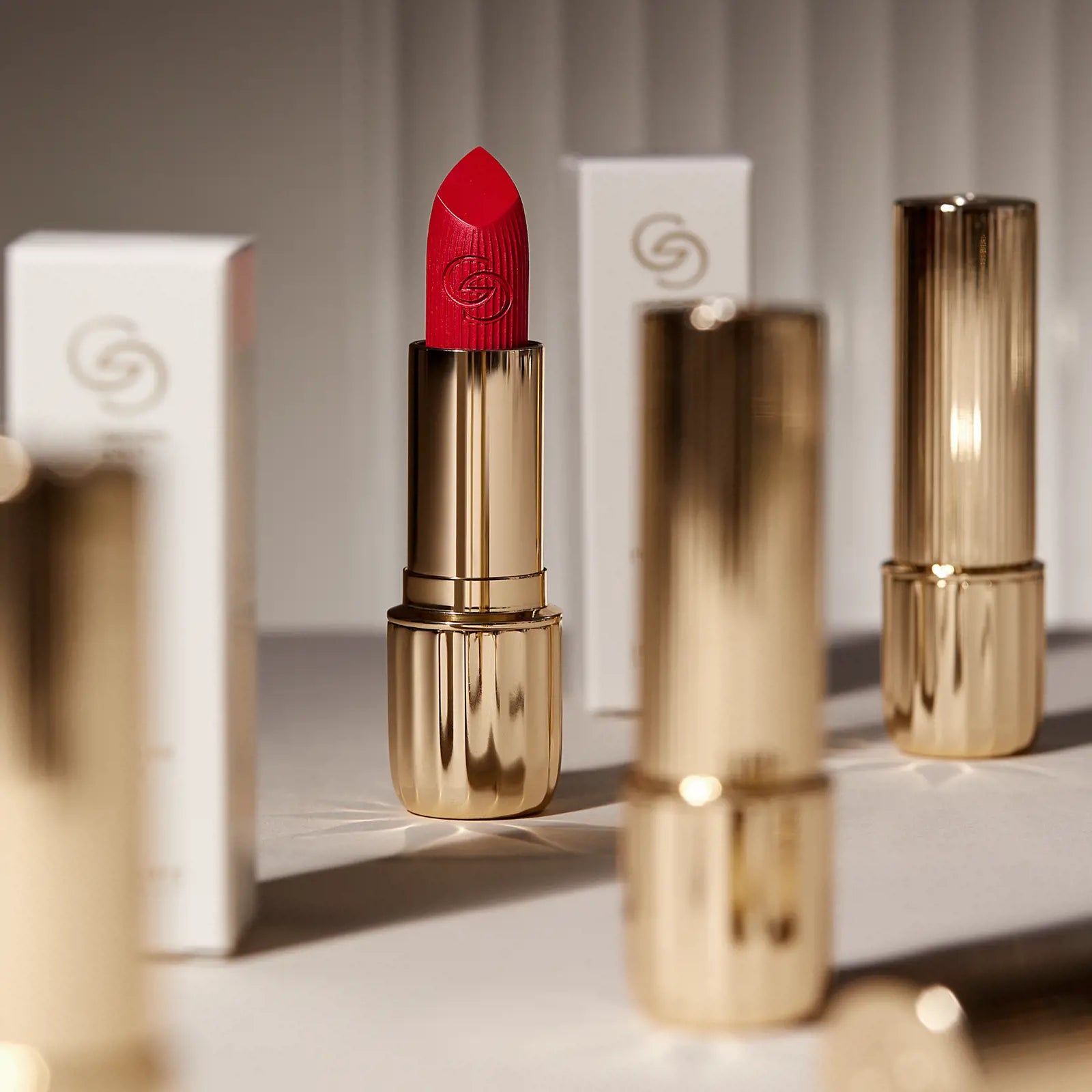 Giordani Gold Eternal Glow Lipstick SPF 25
