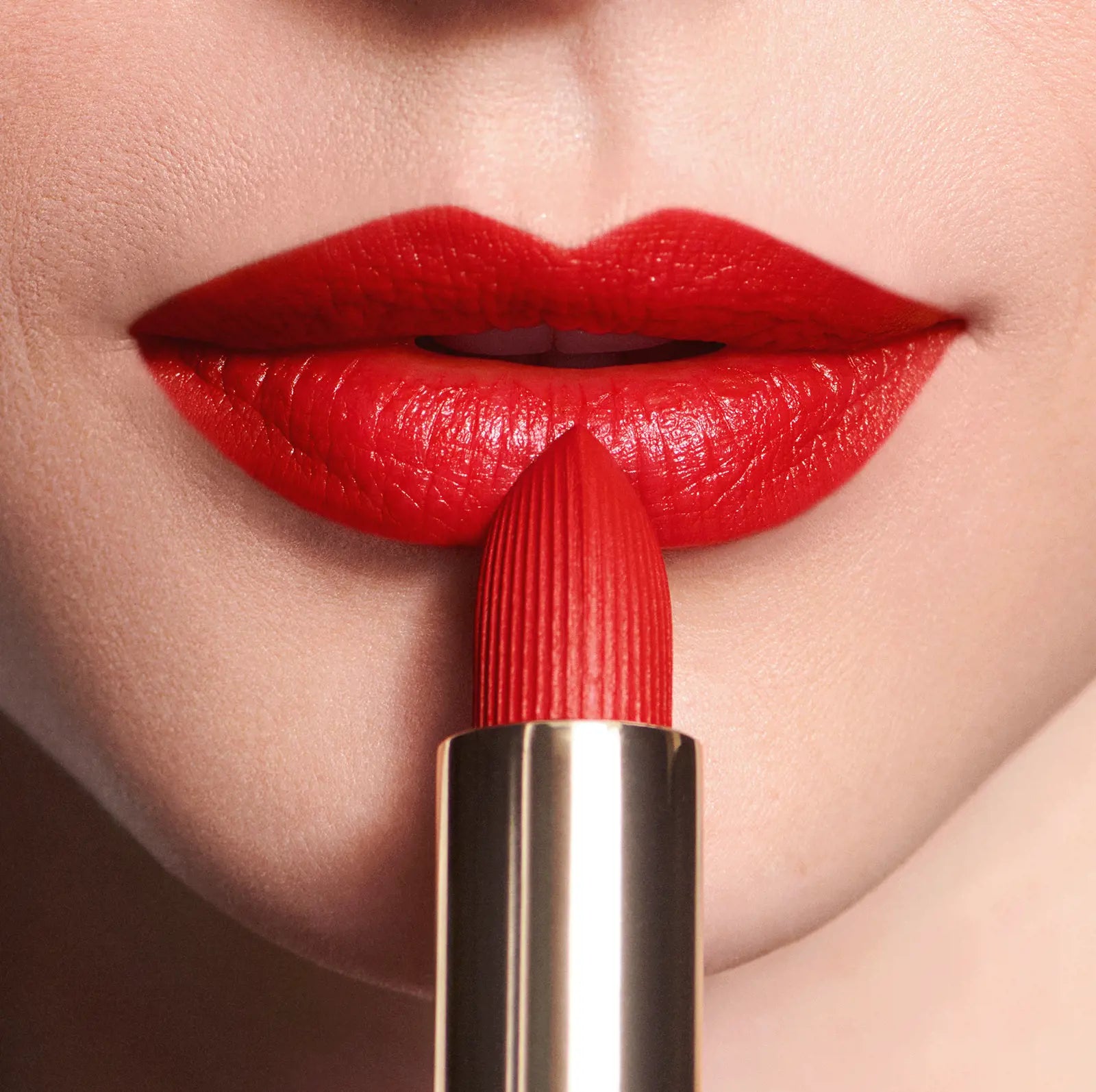 Giordani Gold Eternal Glow Lipstick SPF 25